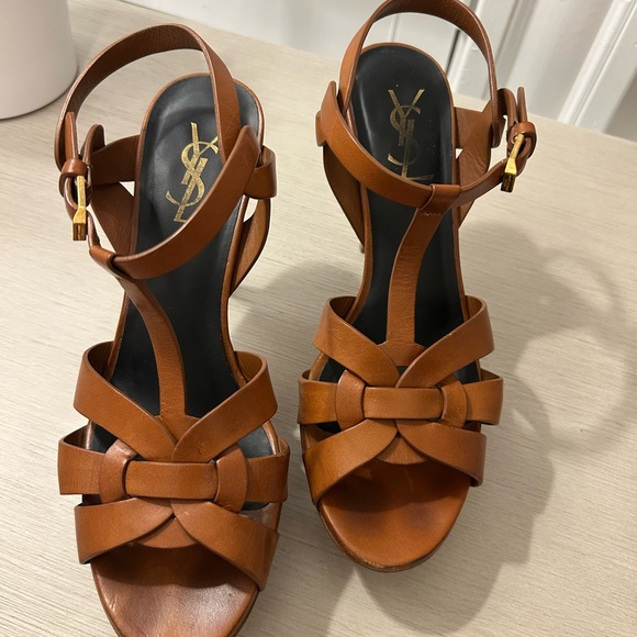 Nordstrom Shoes - Nordstrom Women's Tan Leather Sandals
